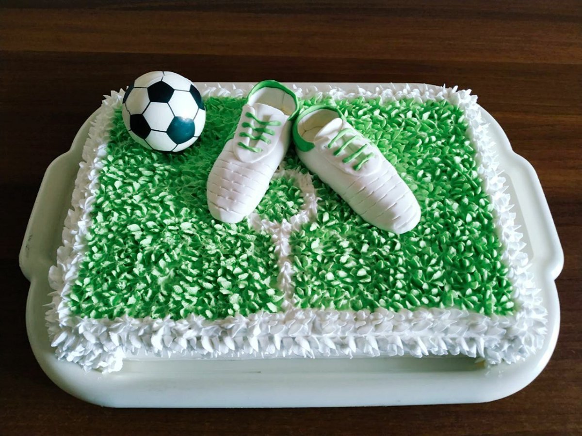 Торт для мальчика футбольное поле