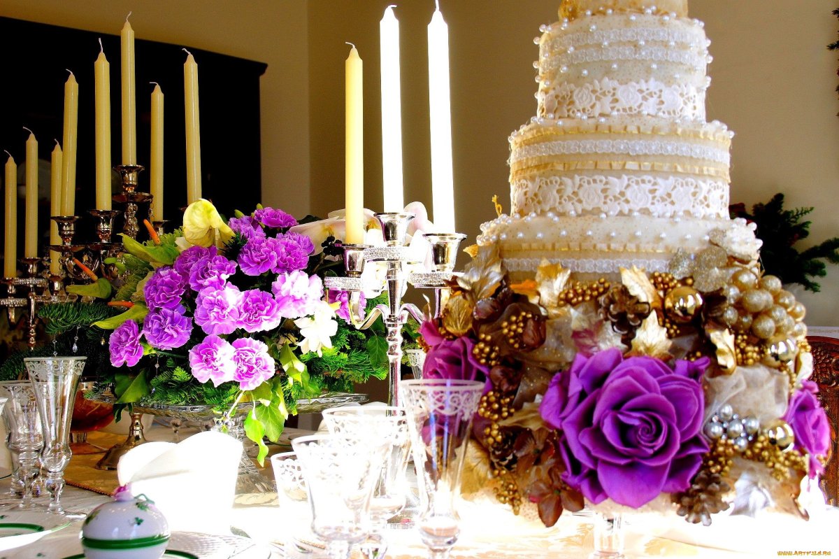 Свадебный торт с фейерверком