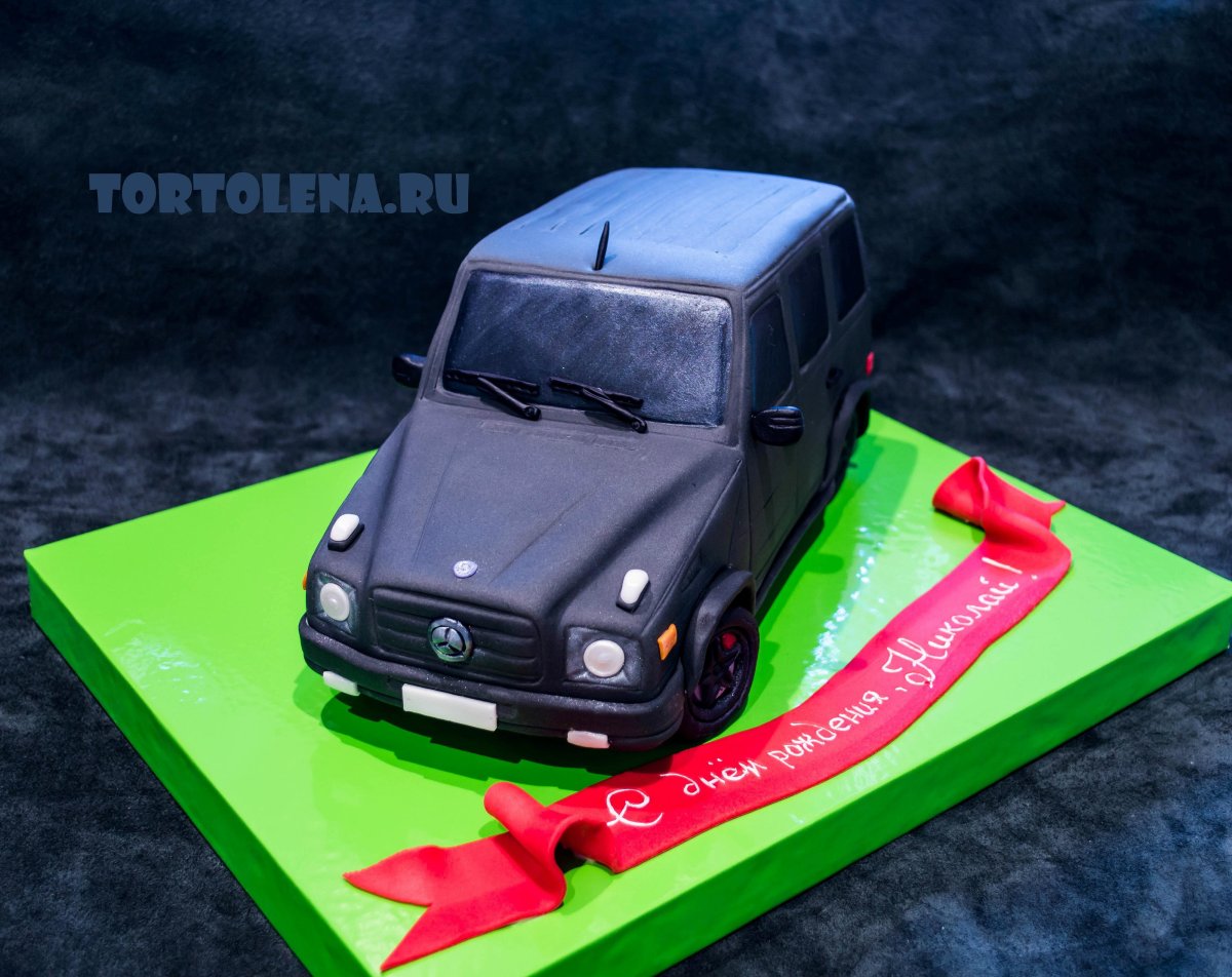 Машина из конфет Гелендваген