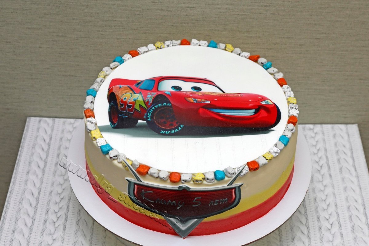 Торт Lightning MCQUEEN