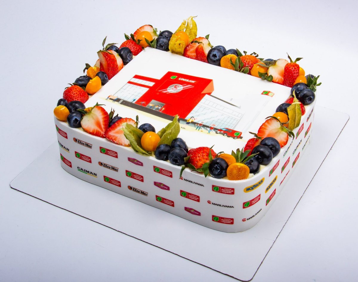 Торт ящик с фруктами
