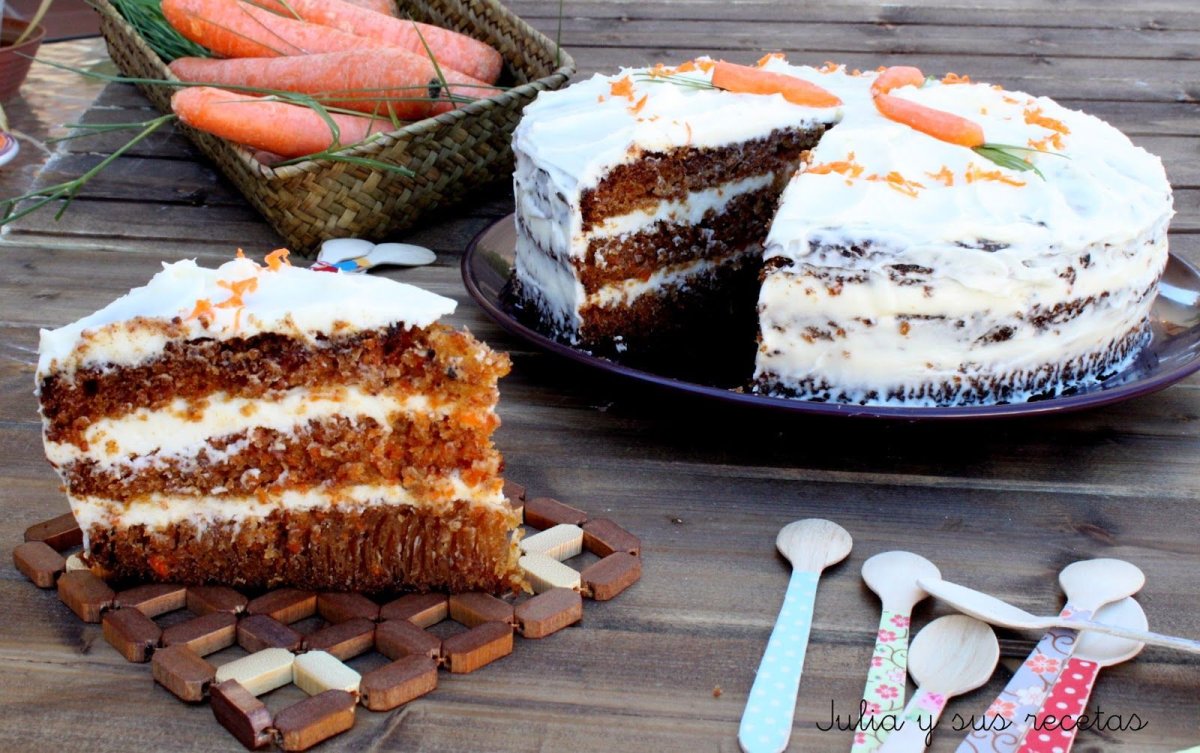 Морковный торт с маскарпоне и грецким орехом