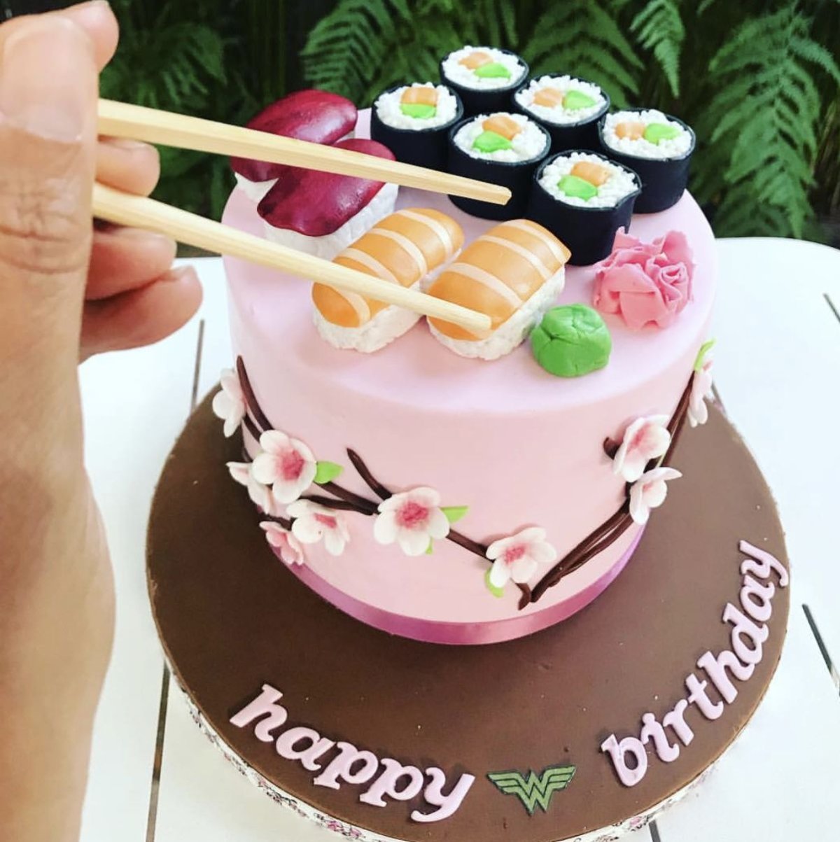 Каркас для торта из роллов