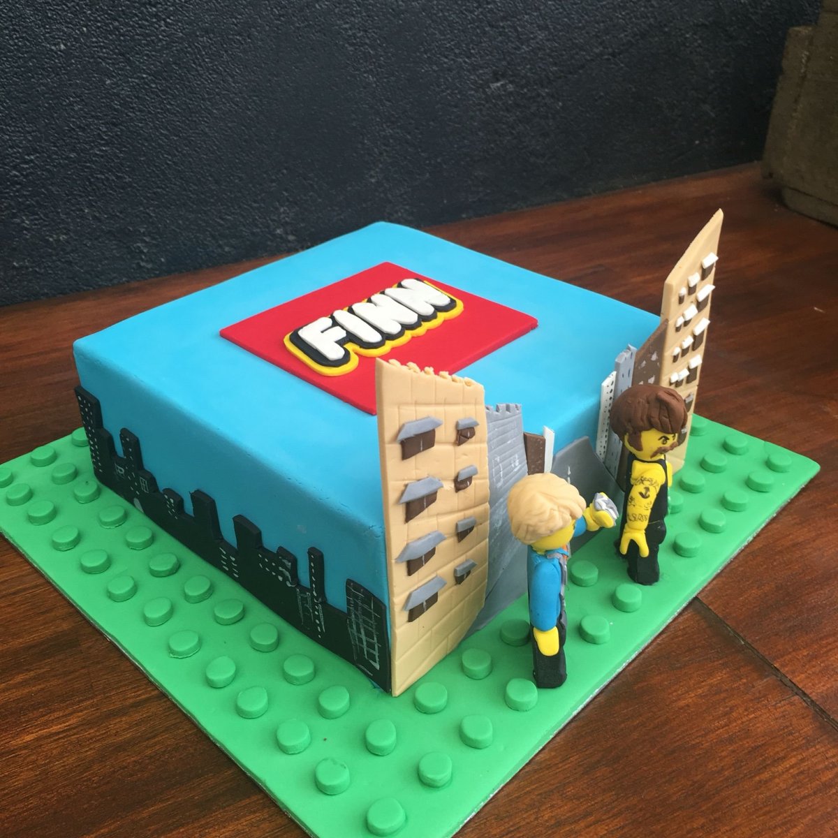 Minecraft Cake LEGO piece