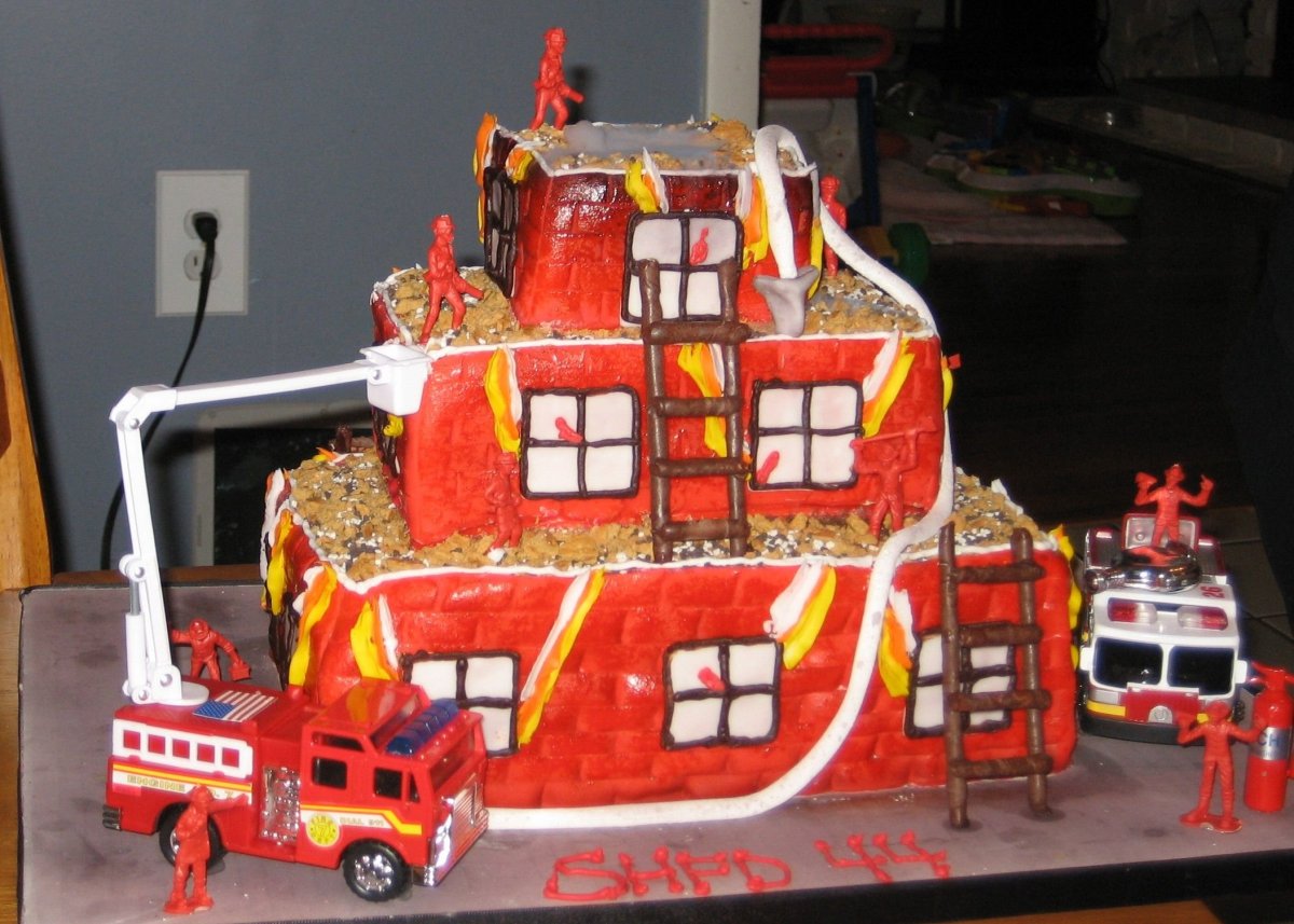 Торт пожарная машина без мастики