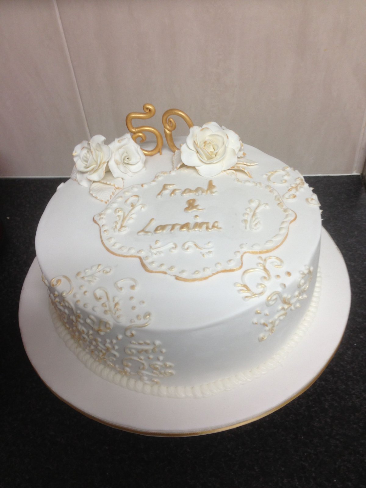 Красивый торт на золотую свадьбу