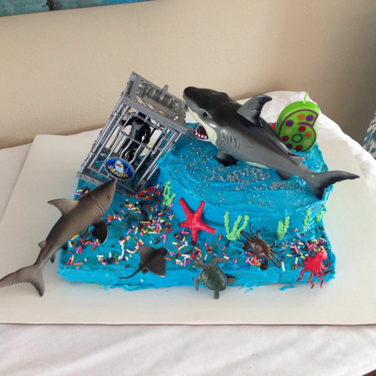 Baby Shark Cake PNG
