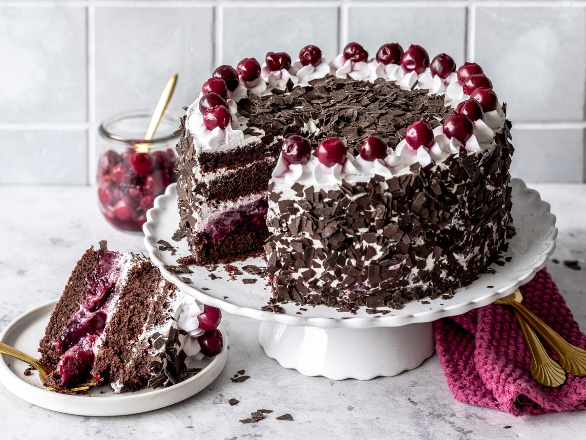 Торт "чёрный лес" (Black Forest Cake)