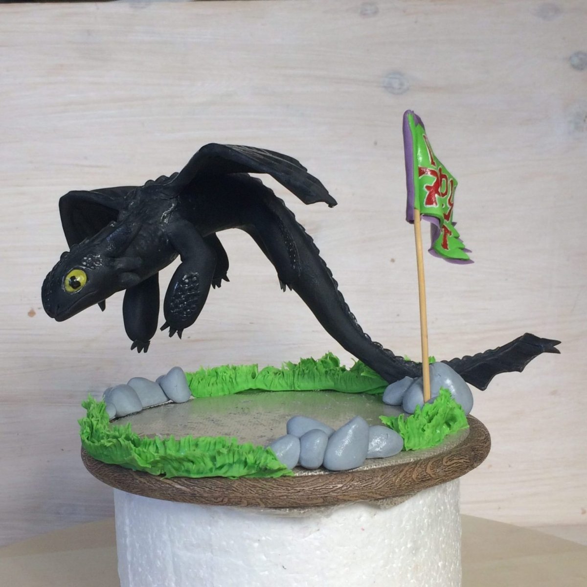 Торт дракон беззубик