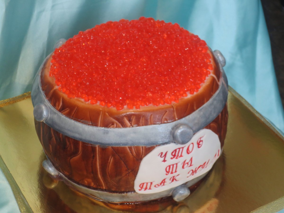 Торт бочка пива
