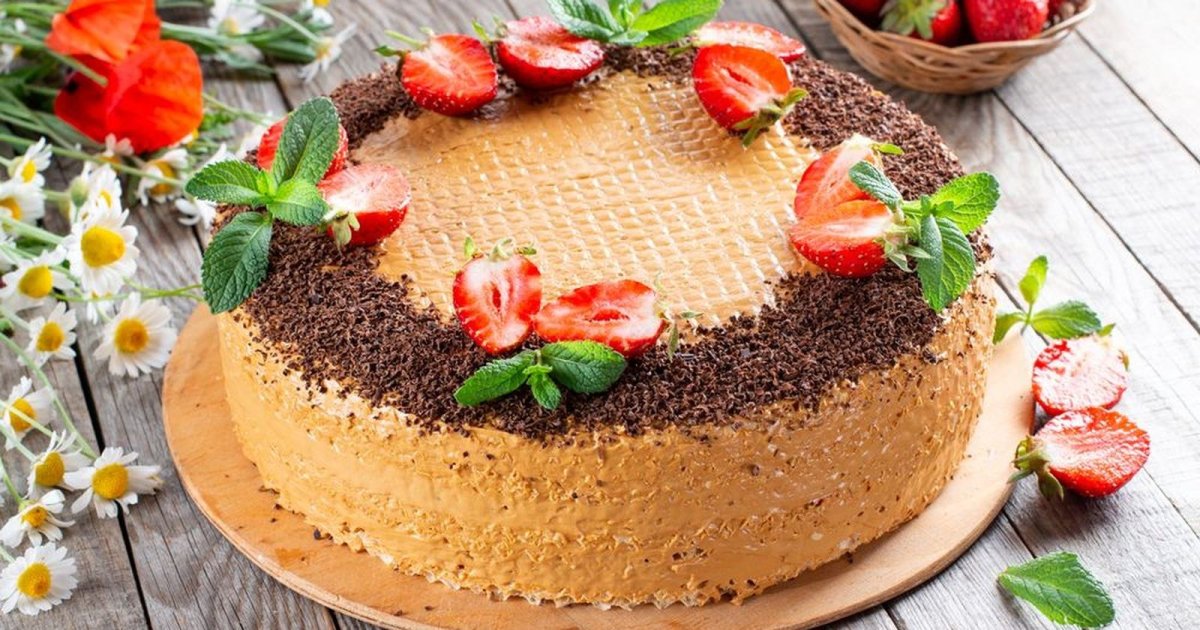 Торт Лакомка со сгущенкой