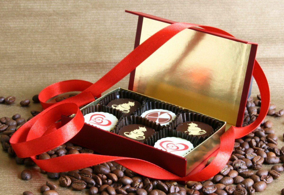 Подарочный бокс Ferrero Rocher букет