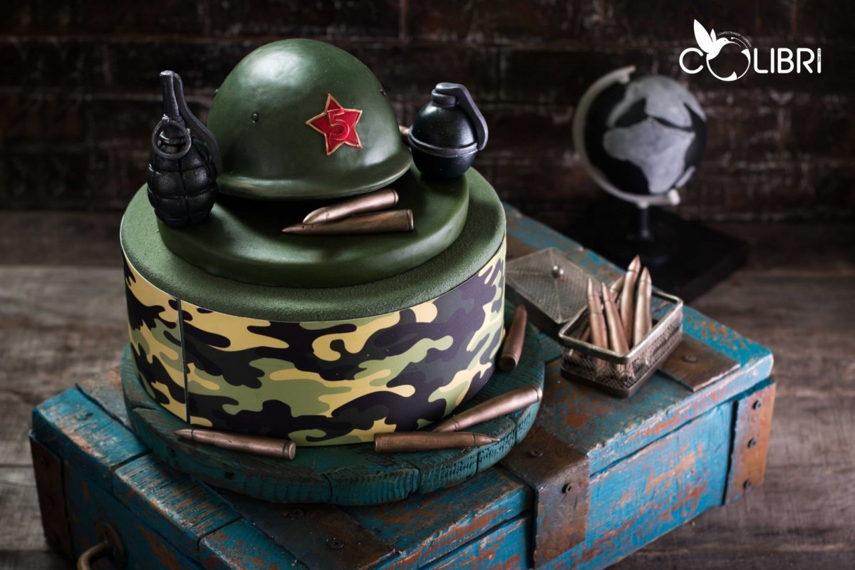 Торт в военном стиле