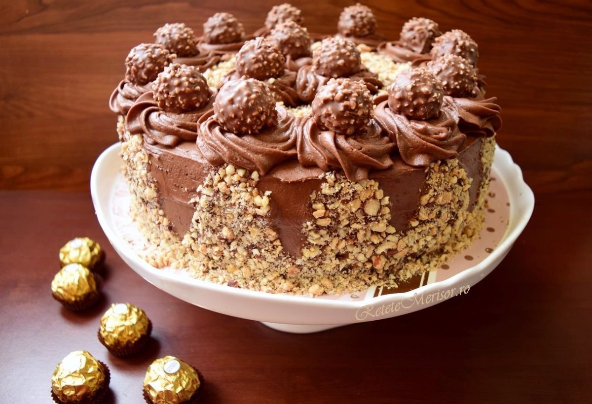 Банановый торт с грецкими орехами