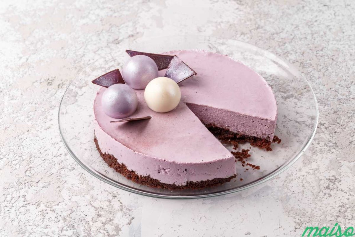 Розовый муссовый торт