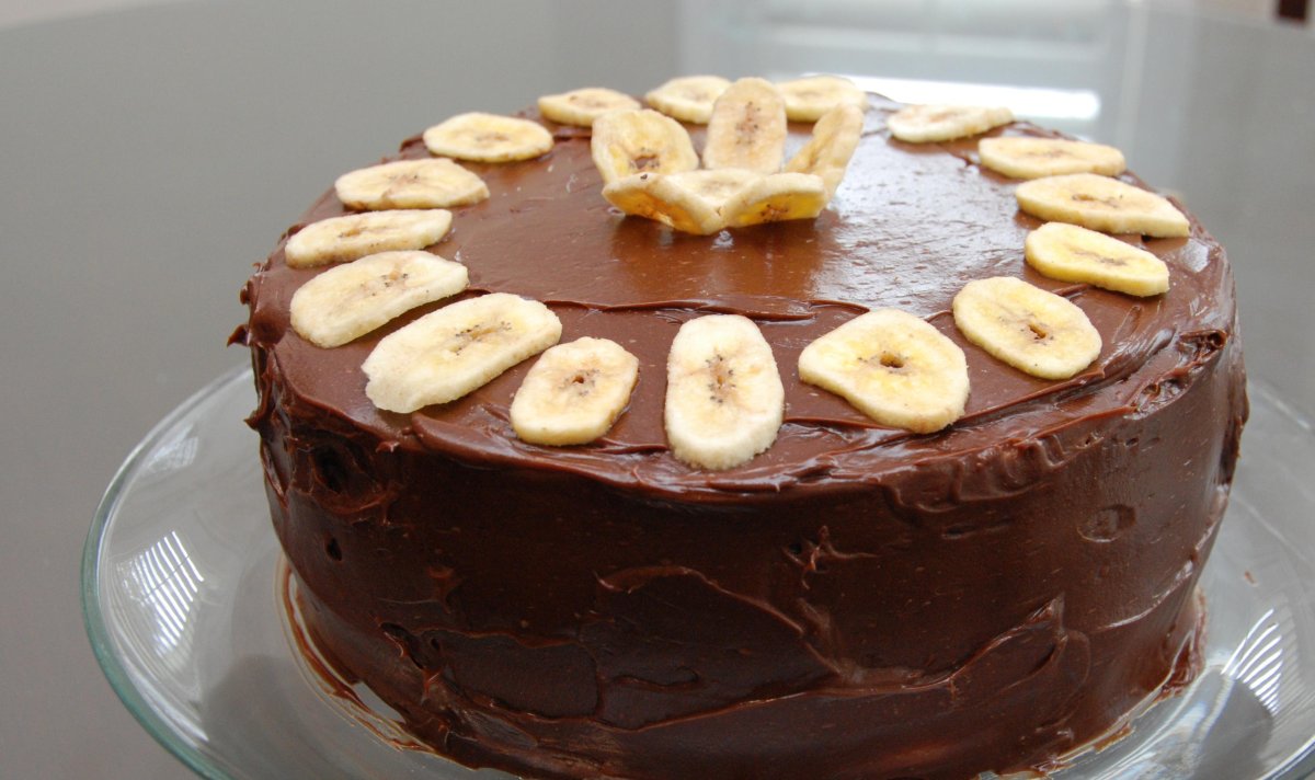 Шоколадный торт с банановой прослойкой