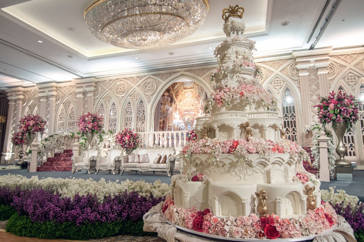 Самый большой торт на свадьбу