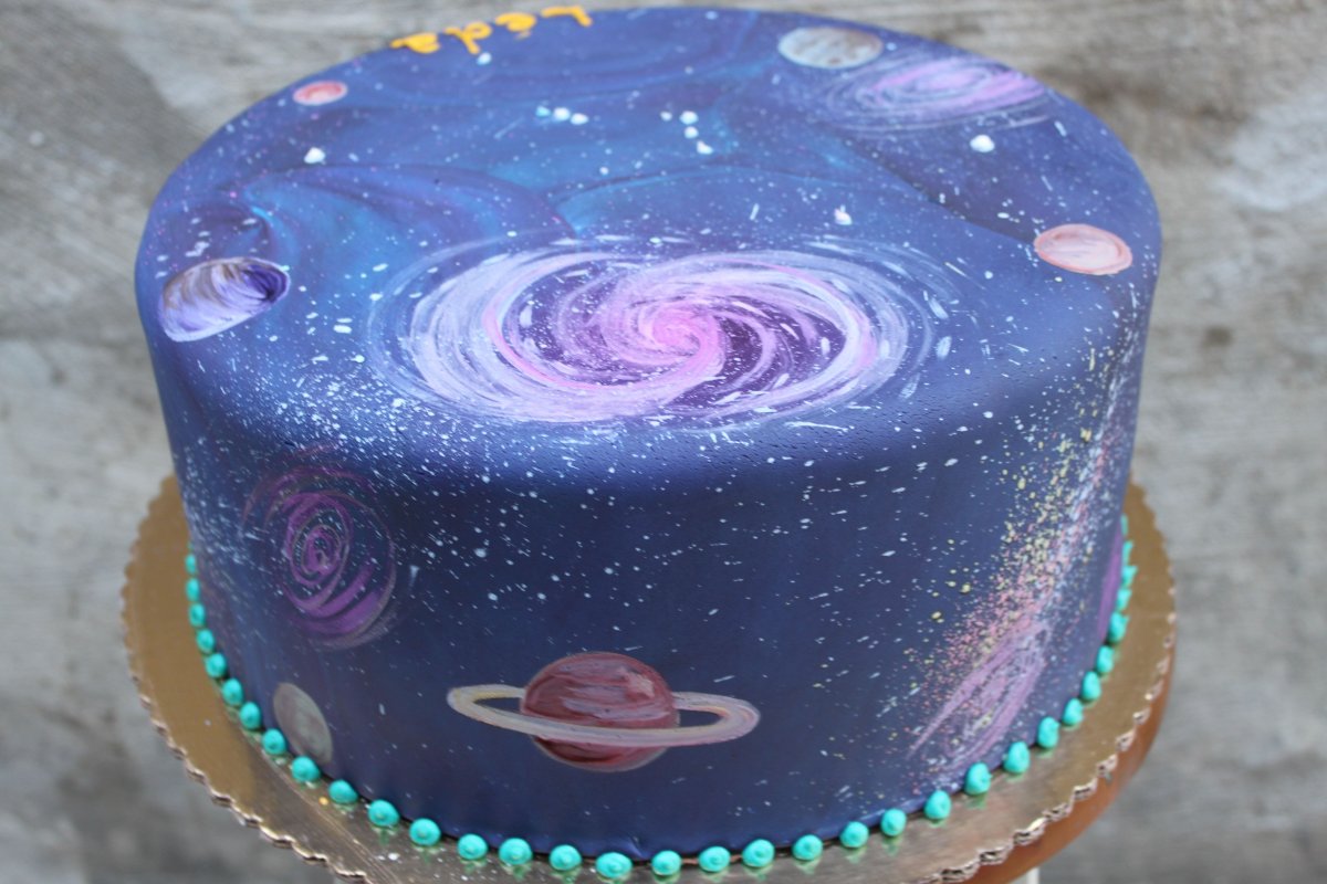 Космический торт с мастикой