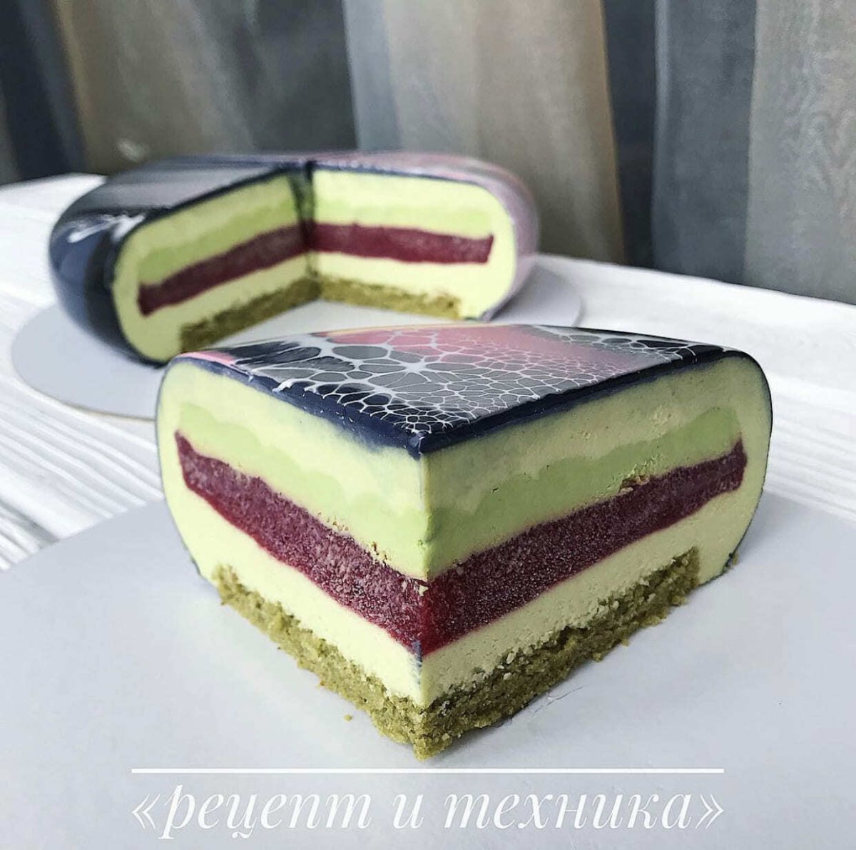 Торт фисташка малина чизкейк