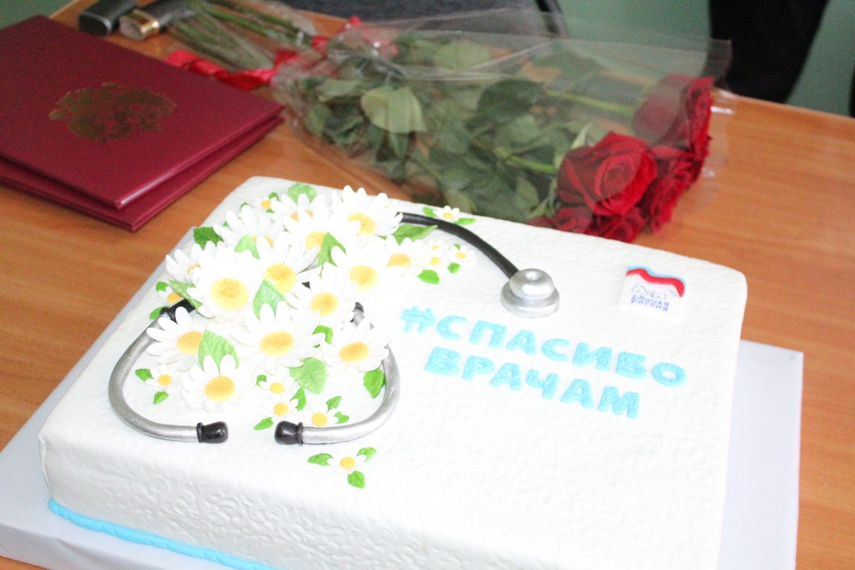 Торт в благодарность врачу
