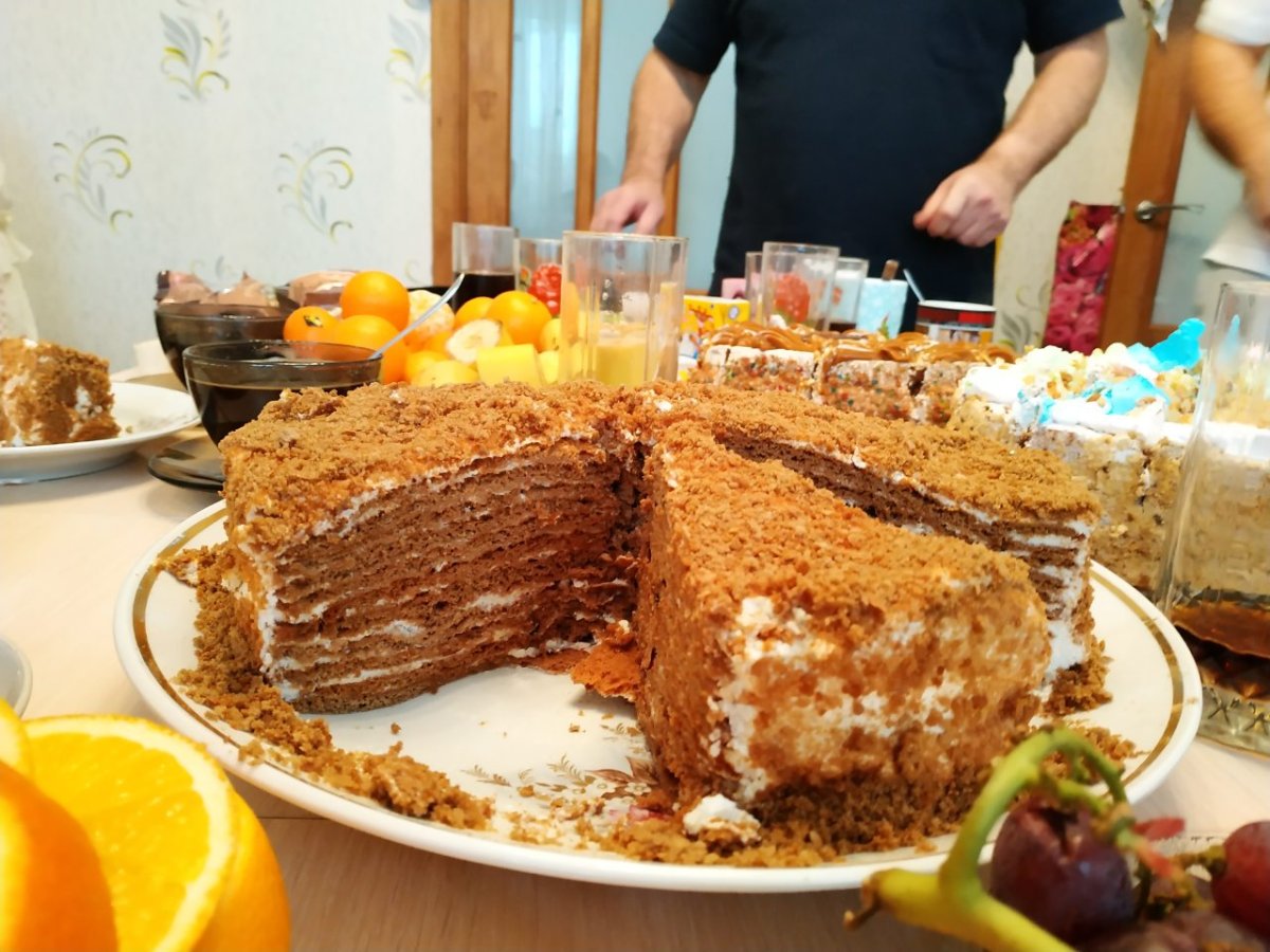Торт Спартак шоколадный медовик