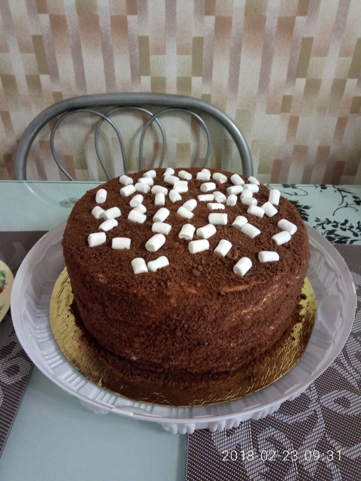 Шоколадный медовик со сметанным кремом