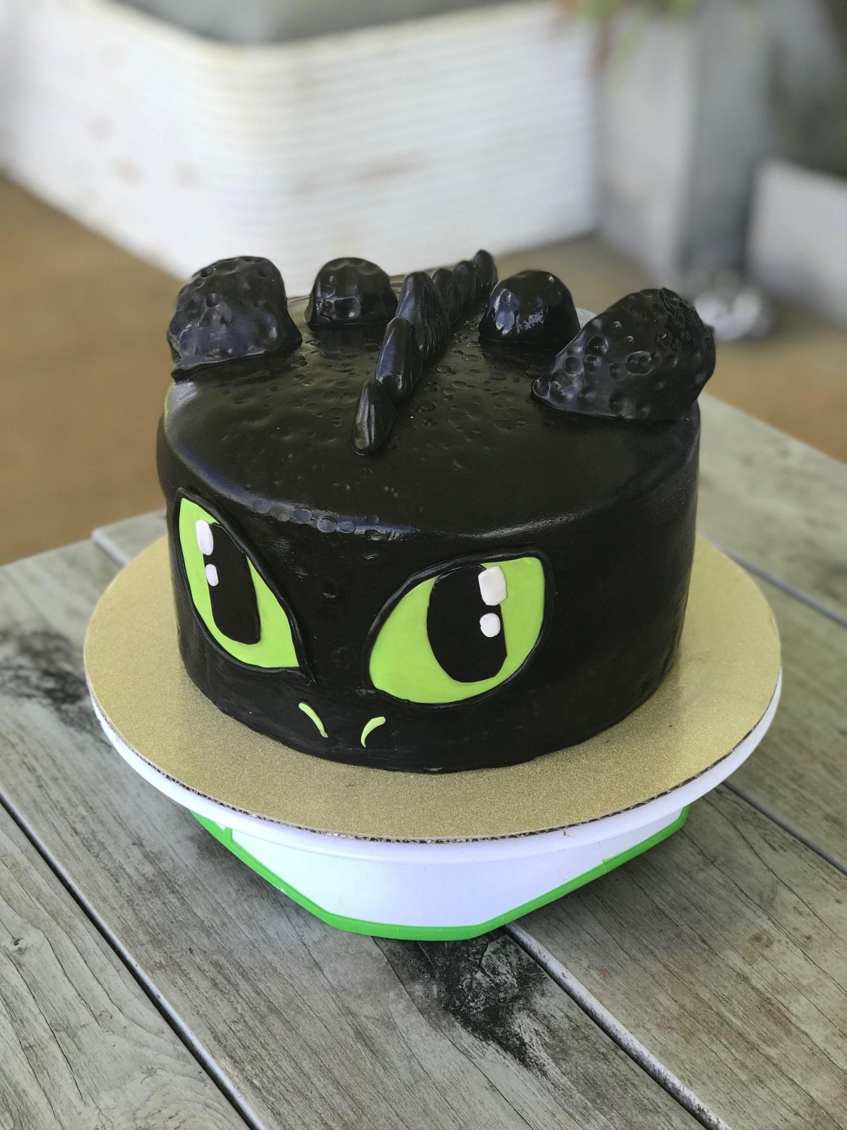 Торт с черной кошкой