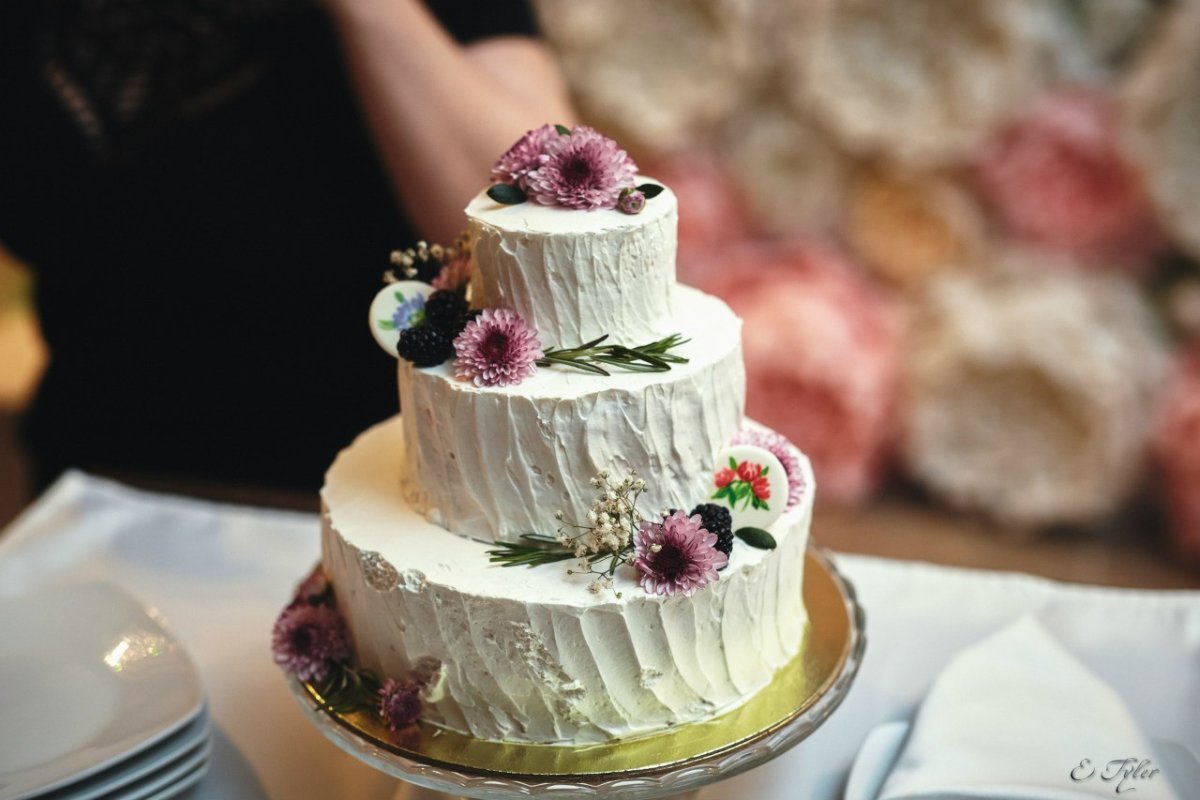 Современный свадебный торт