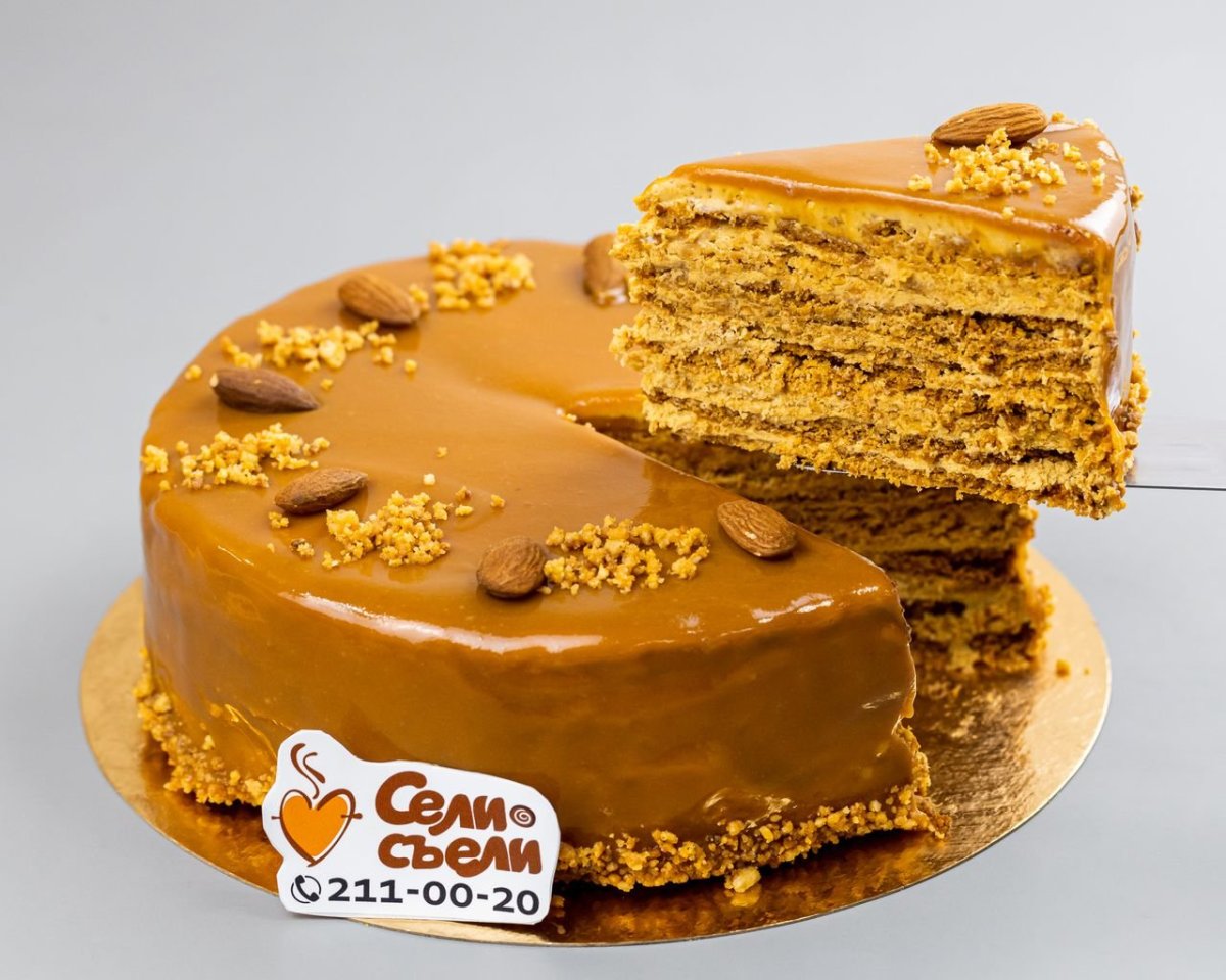 Торт Лакомка со сгущенкой