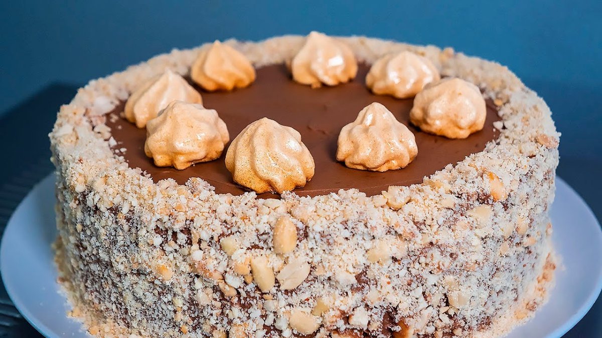 Торт Королевский с безе и орехами