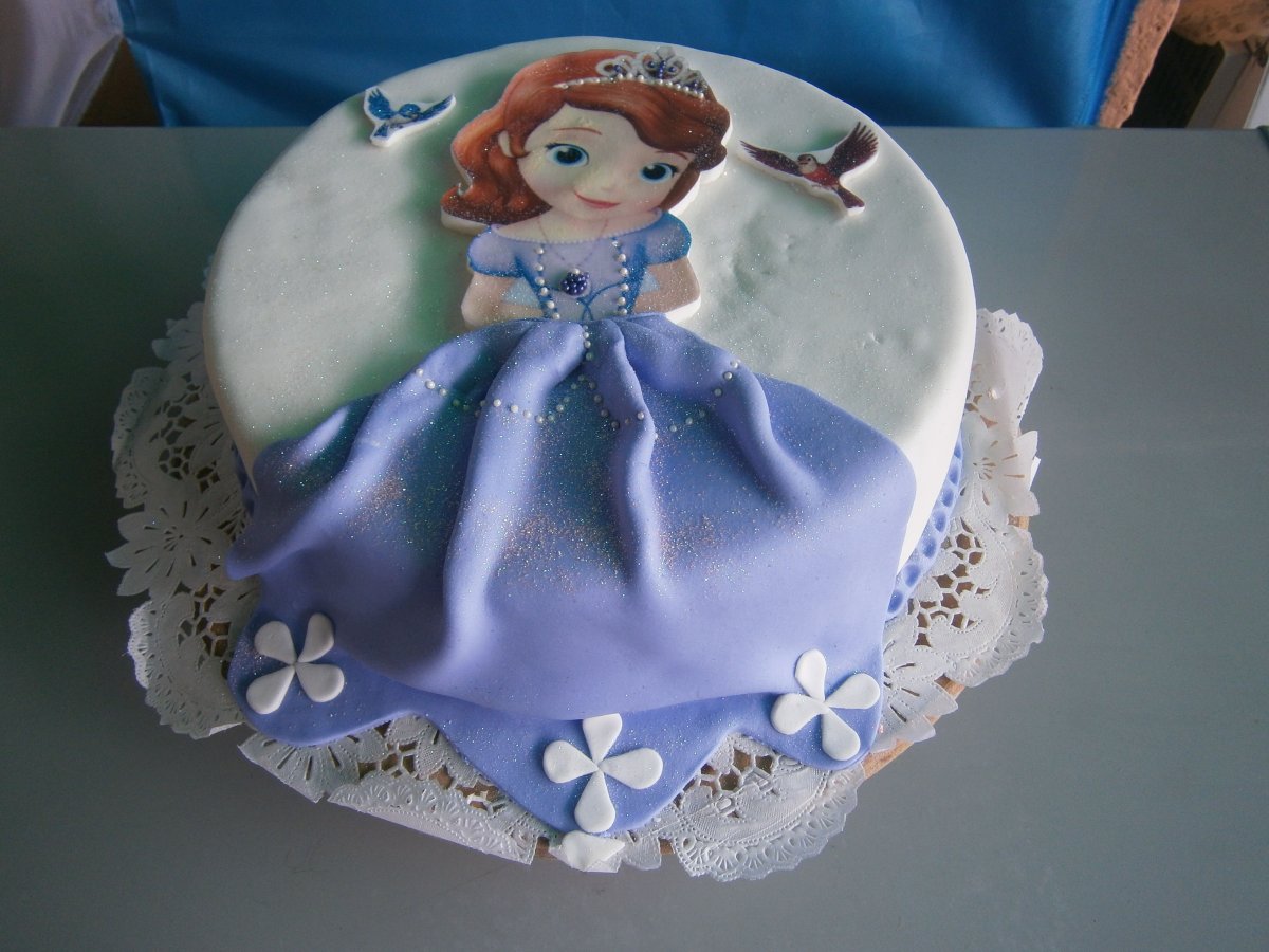 Торт принцесса с жидким платьем
