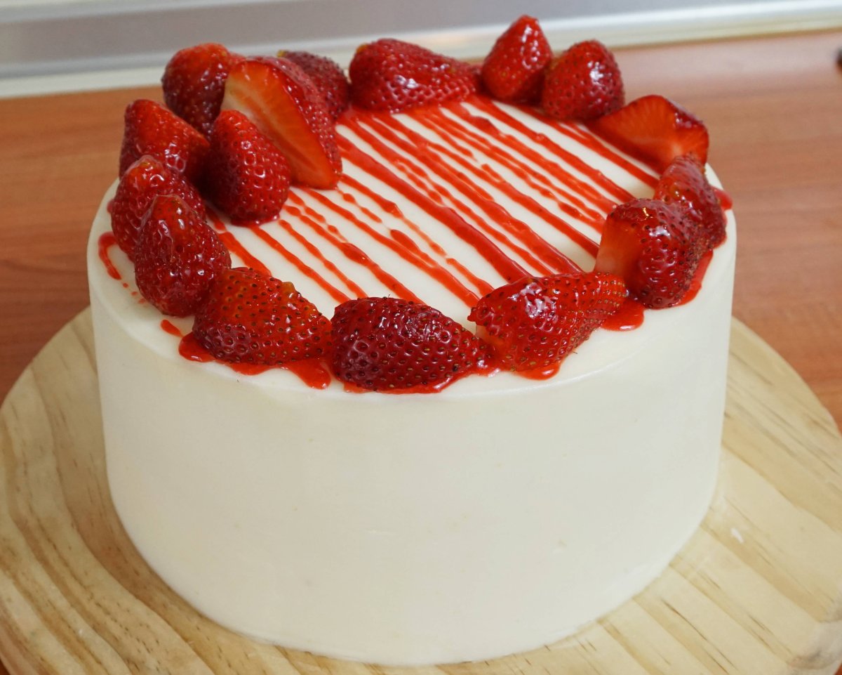 Творожный торт с клубникой