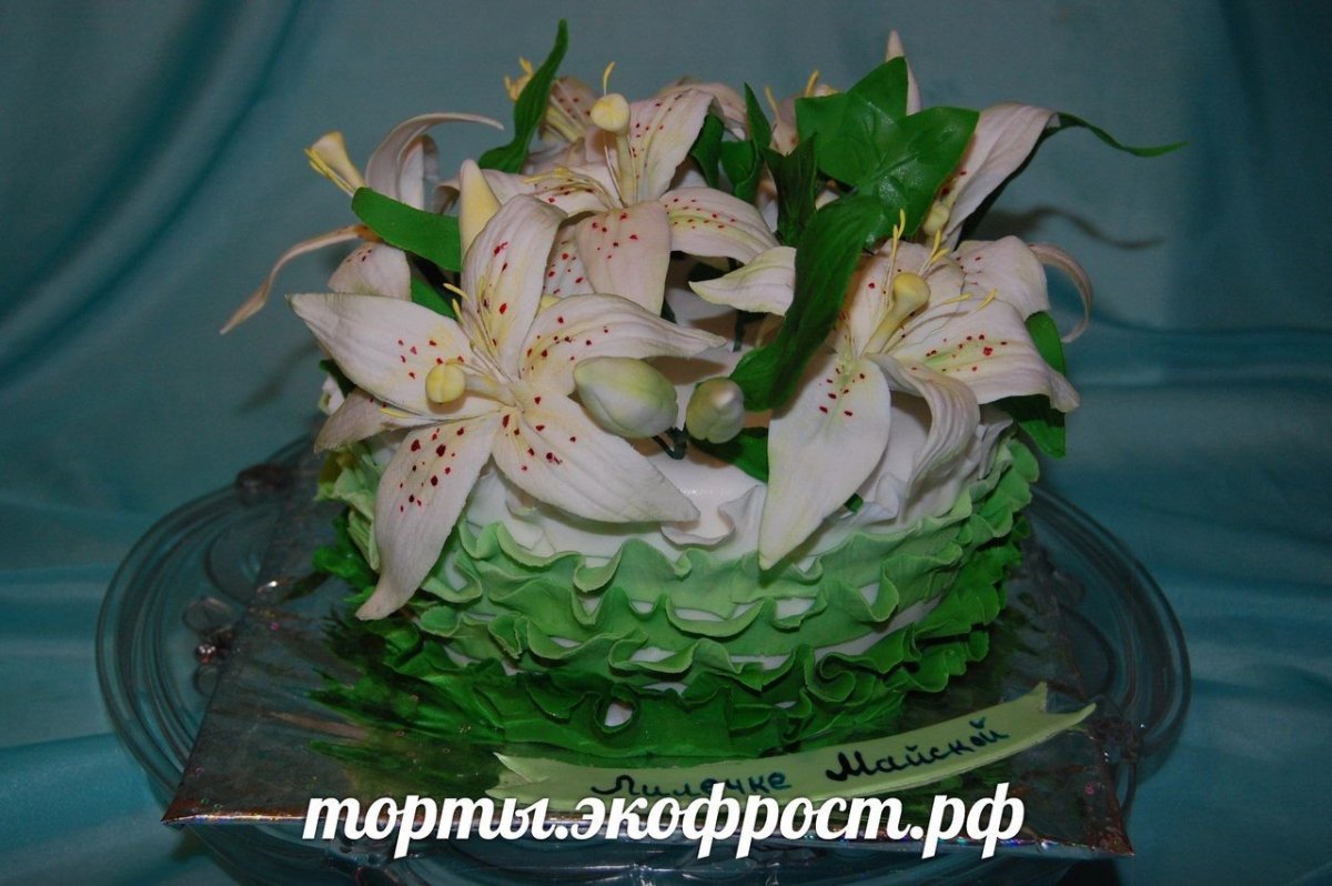 Лотос из крема для торта