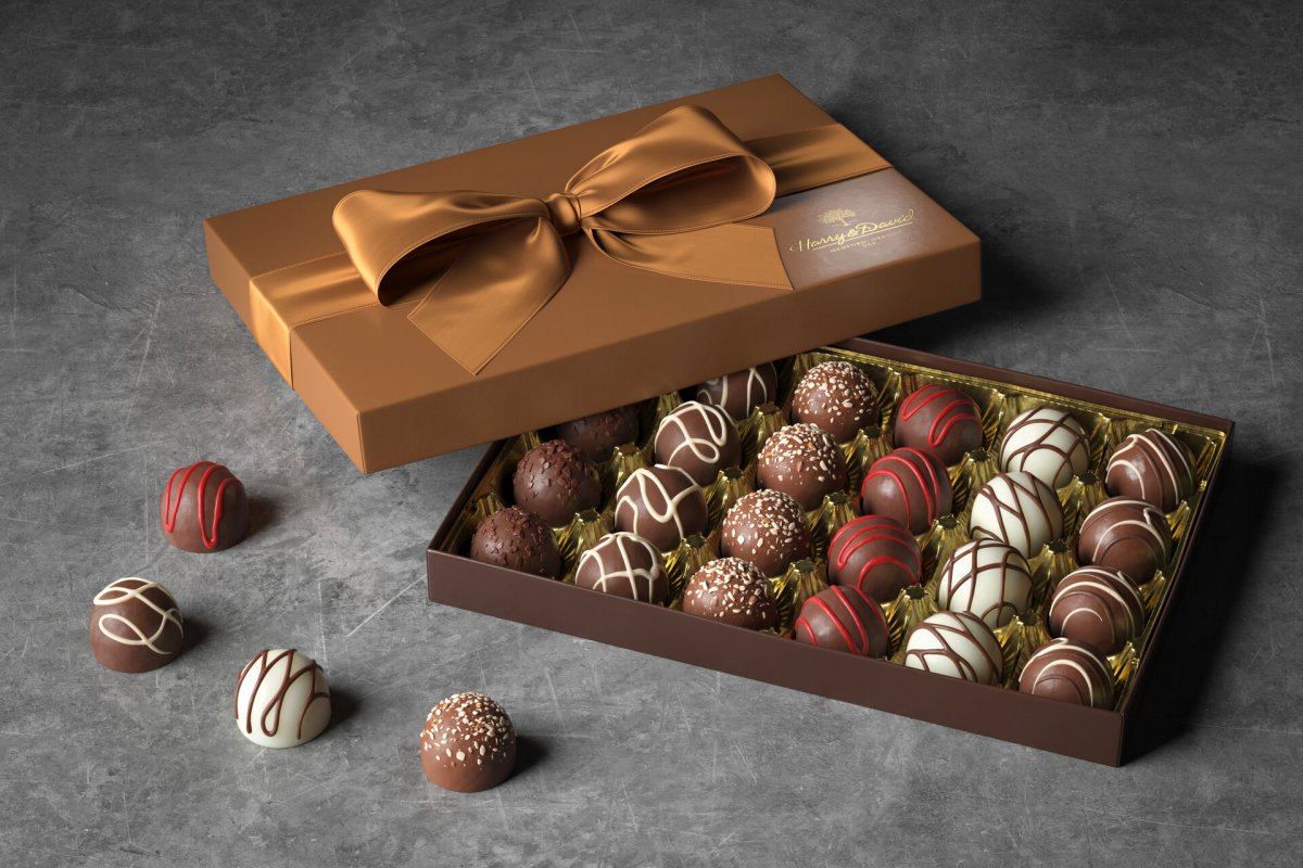 Большая коробка шоколадных конфет