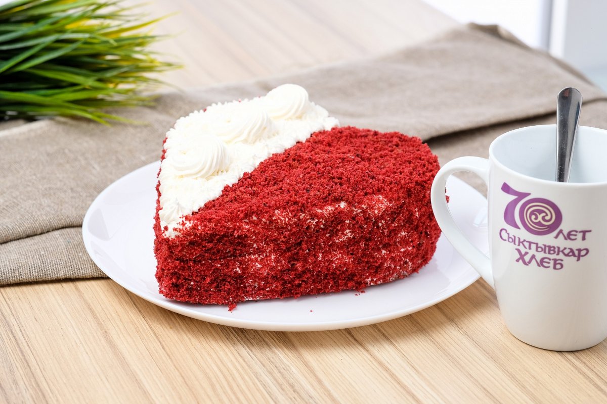 Торта "красный бархат" (Red Velvet).