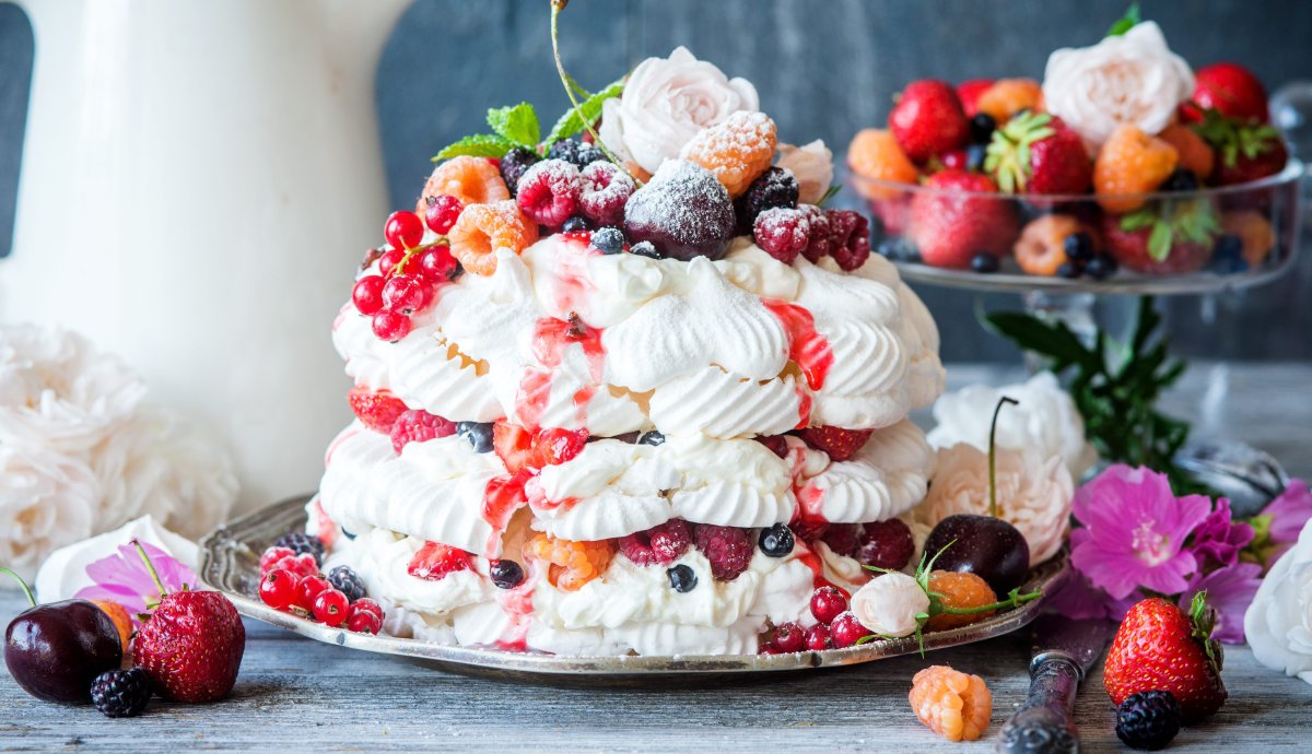 Fresh Fruit Pavlova