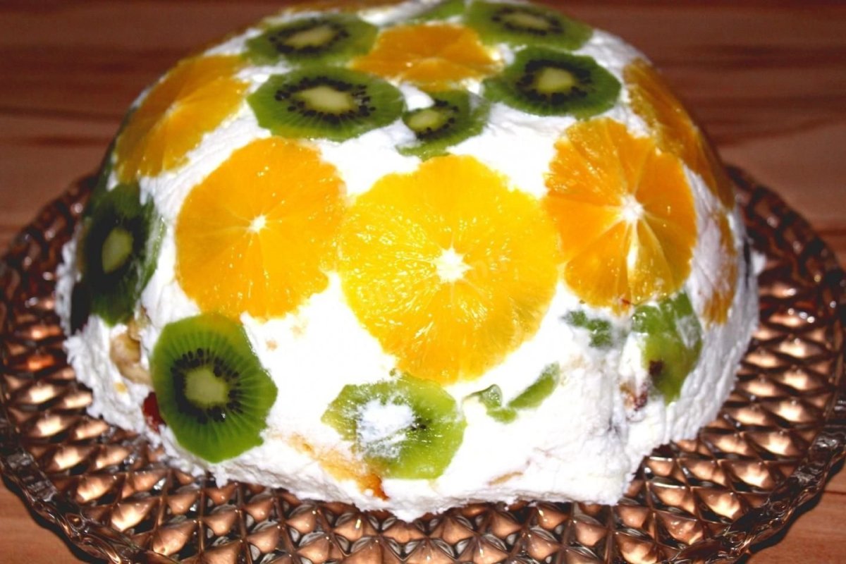 Торт с желатином и фруктами