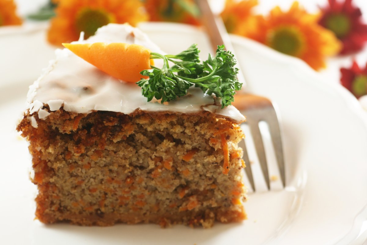 Морковный бисквит с апельсиновым курдом