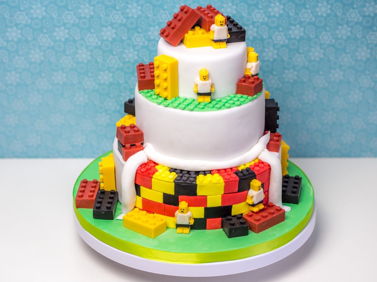 Торт на день рождения мальчику лего