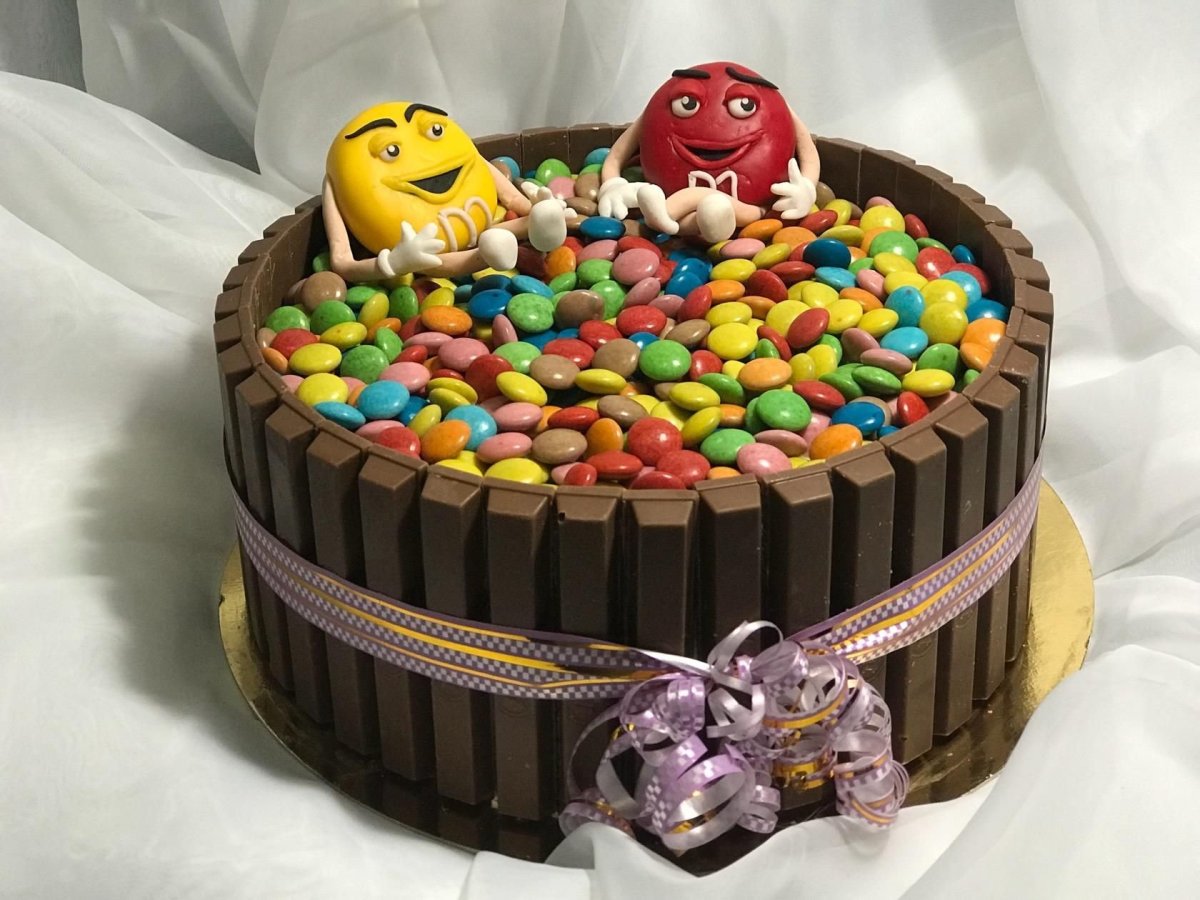 Торт m&MS