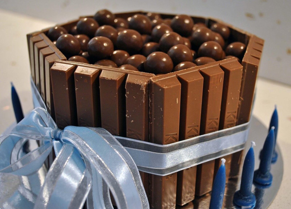 Гора конфет Lindt