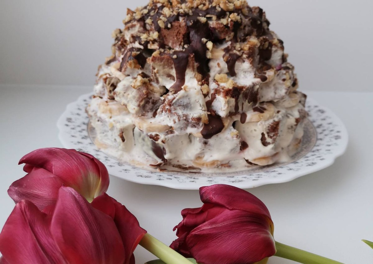 Торт "Панчо с ананасами и персиками".