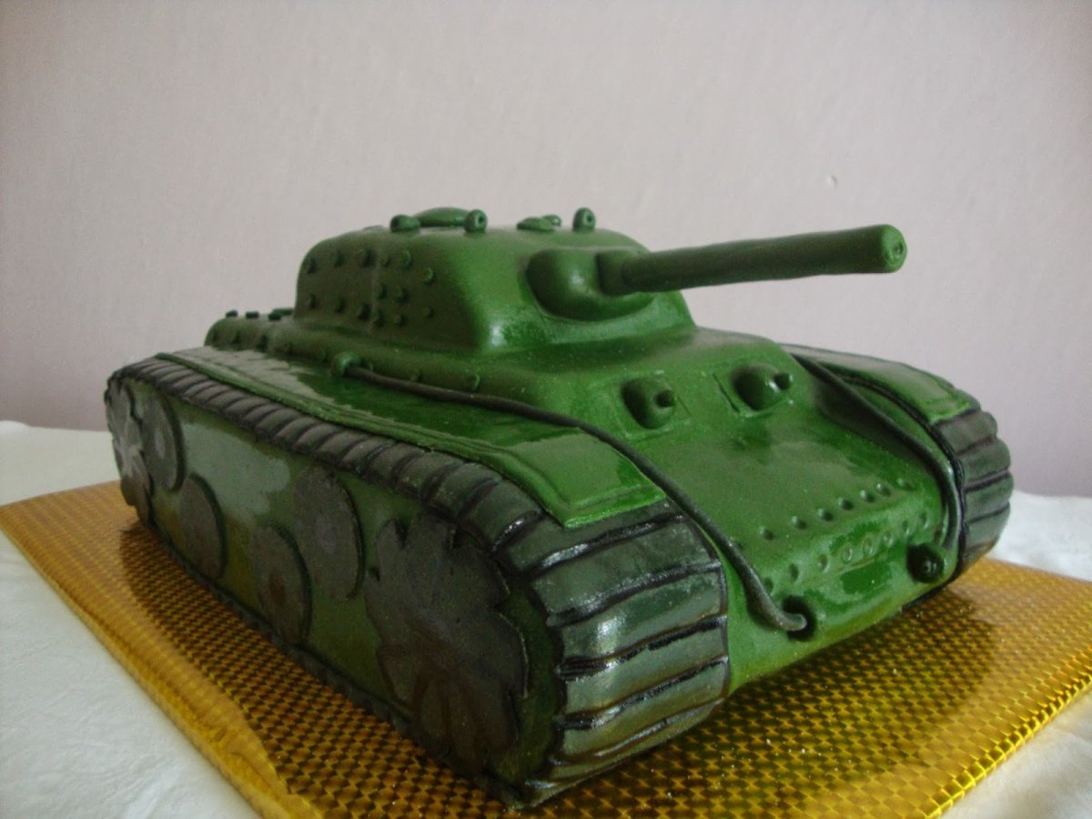Танк из мастики