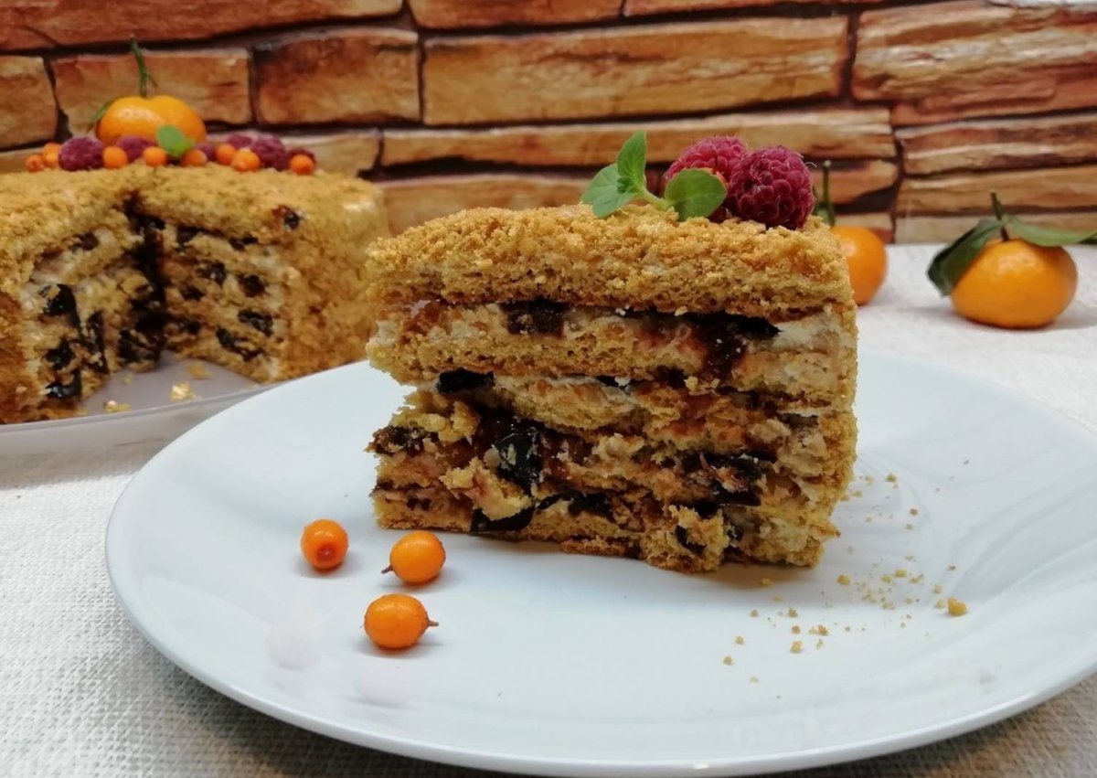 Торт с вафельными коржами и сгущенкой