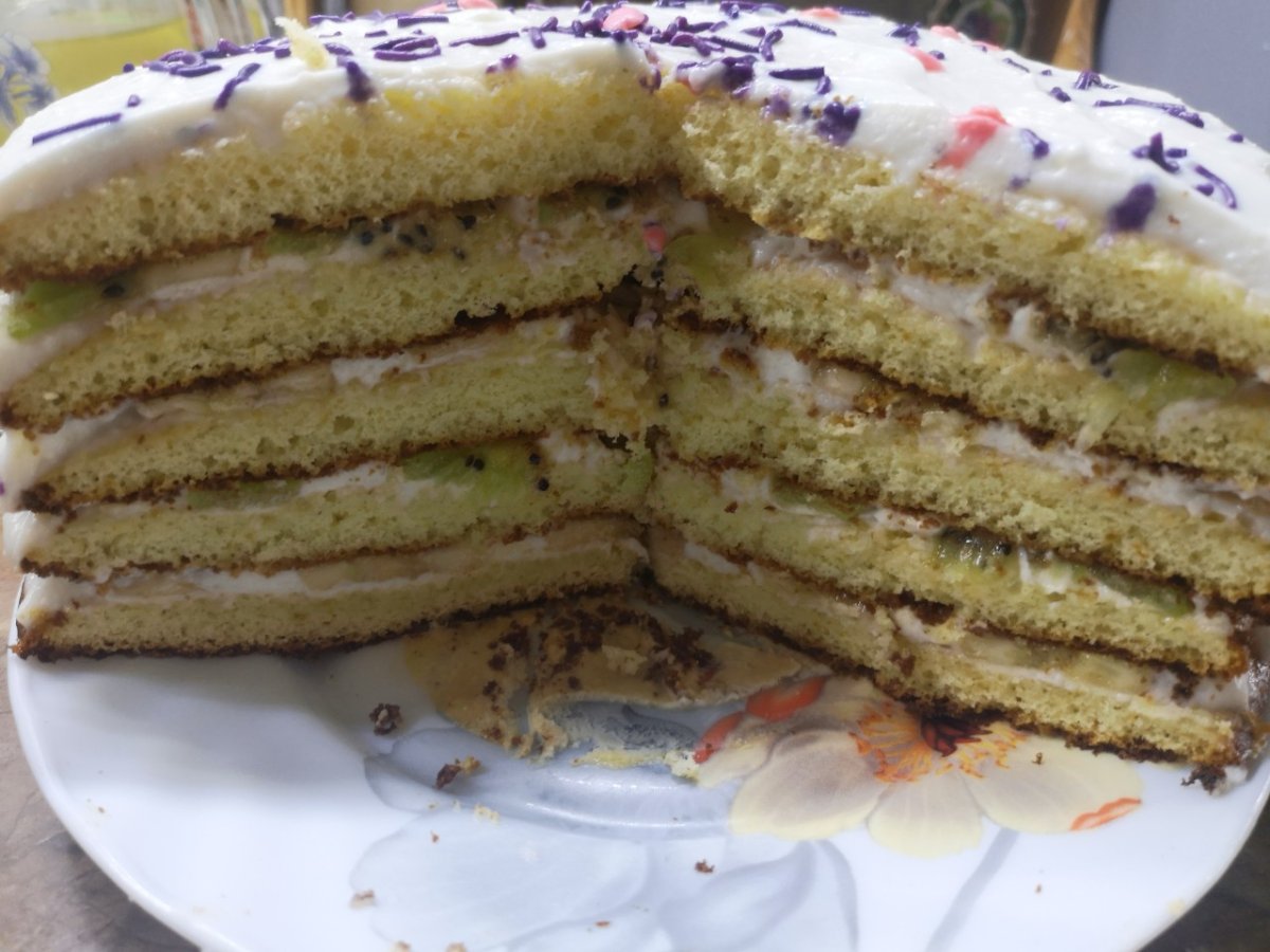 Торт с прослойкой киви