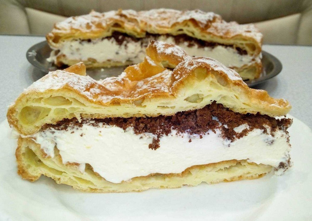 Торт Карпатка с клубникой
