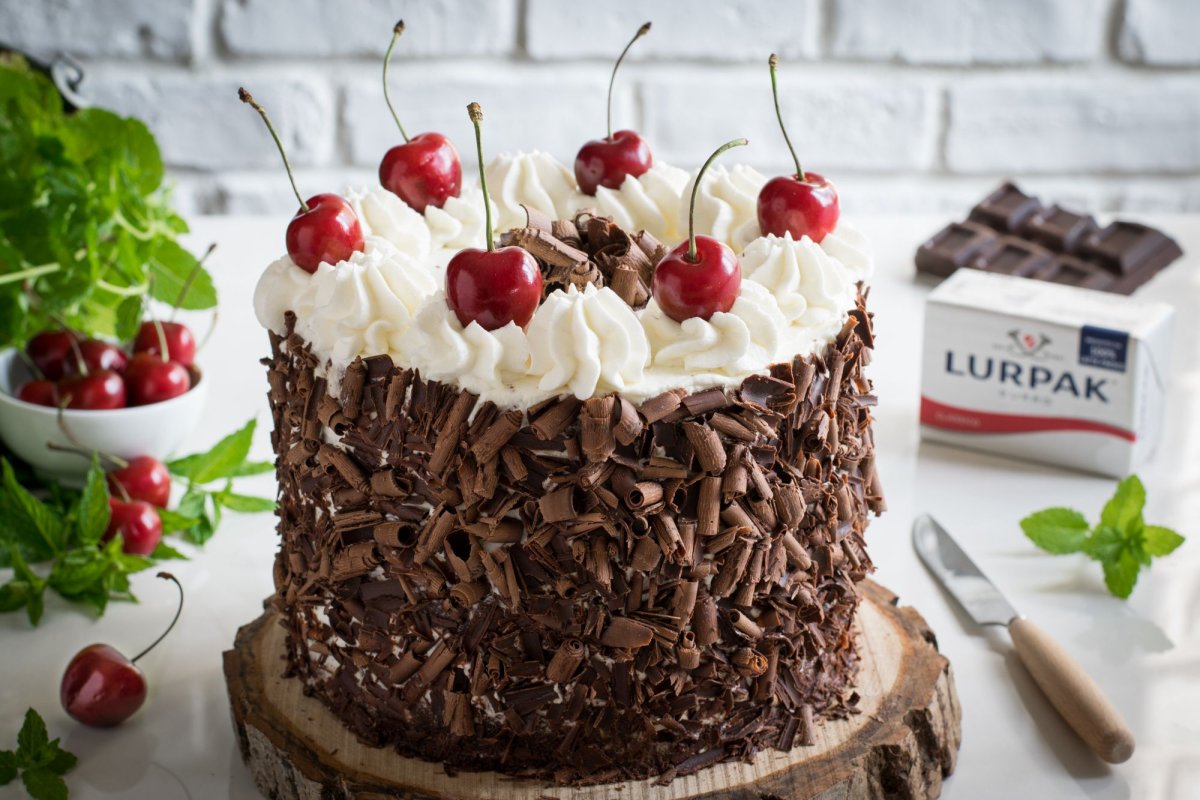 Шварцвальдский вишневый торт (Schwarzwaelder Kirschtorte)