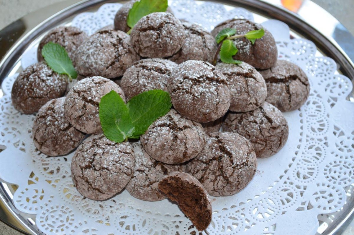 Фон с печеньками с шоколадной крошкой
