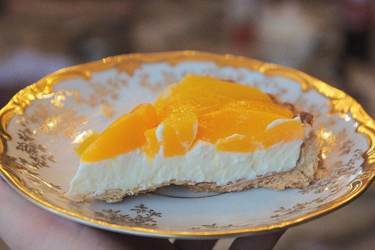 Торт с маскарпоне и персиками