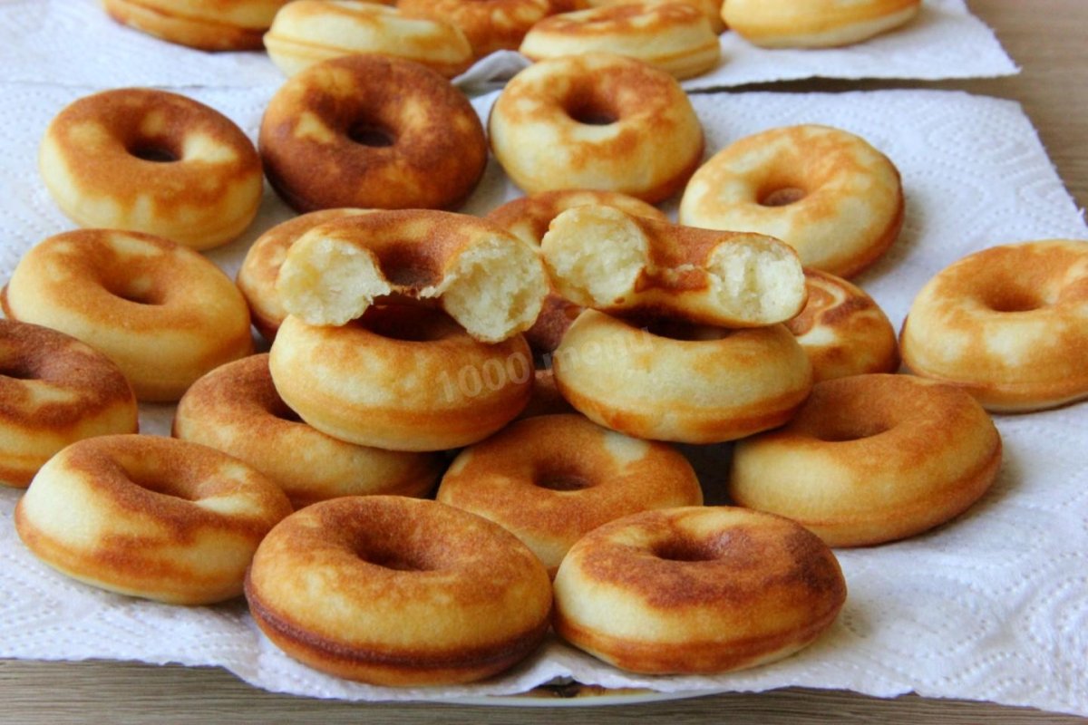 Пончики на тарелке
